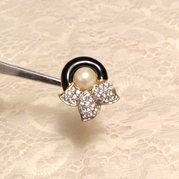 Vintage White Pearl Clear Cubic Zirconia Gold Tone Earrings Pendant - Picture 13 of 16